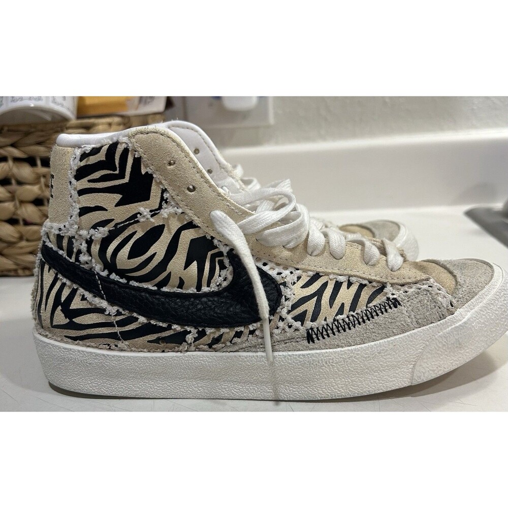 Nike Blazer Mid 77 Alter and Reveal Sneakers 2022 Size 7Y
